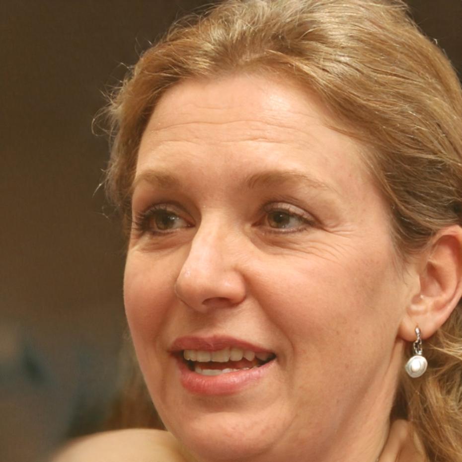 Instructor Nadia Okafor